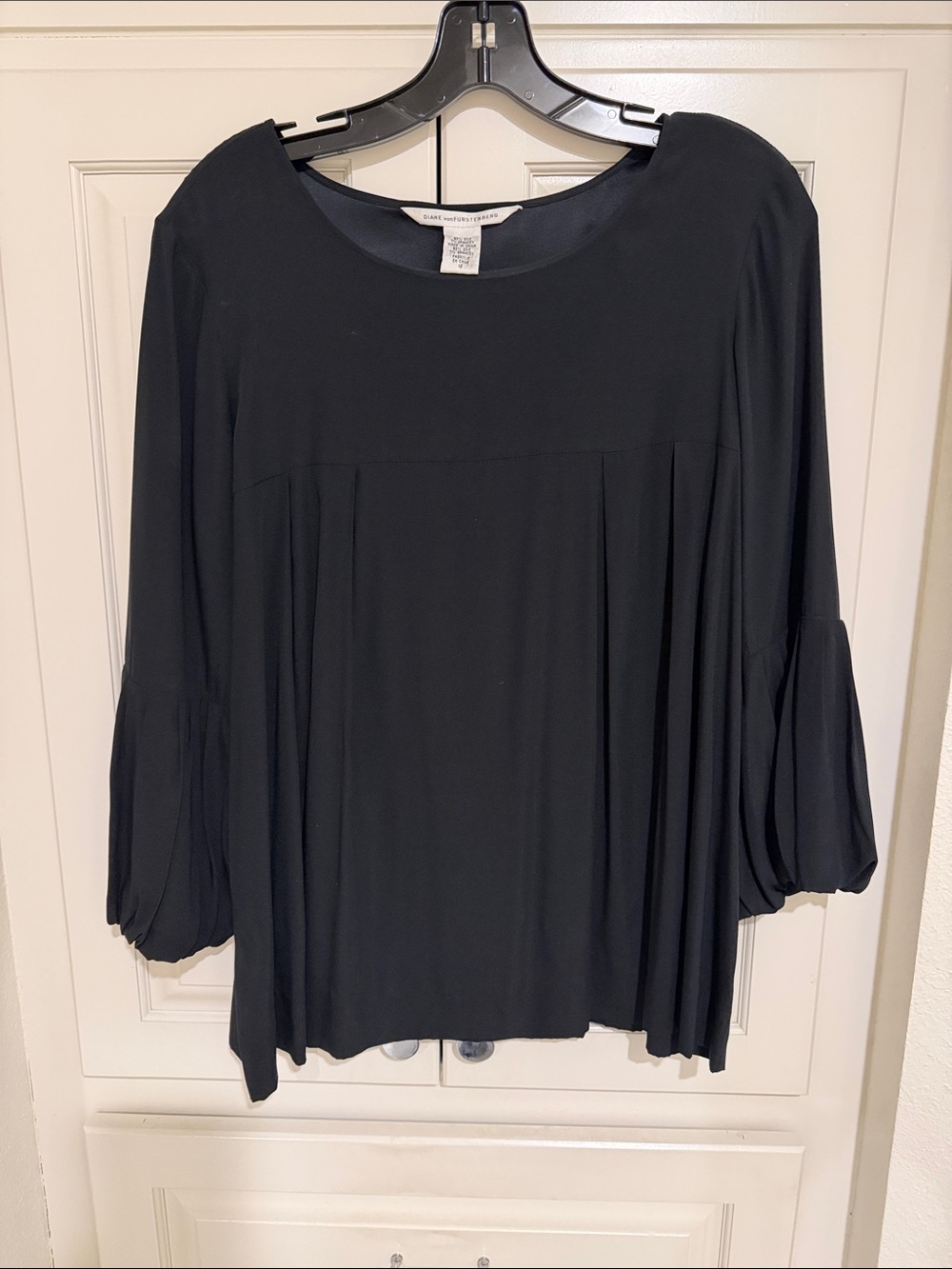 Diane Von Furstenberg Black Pleated Balloon-Sleeve Blouse